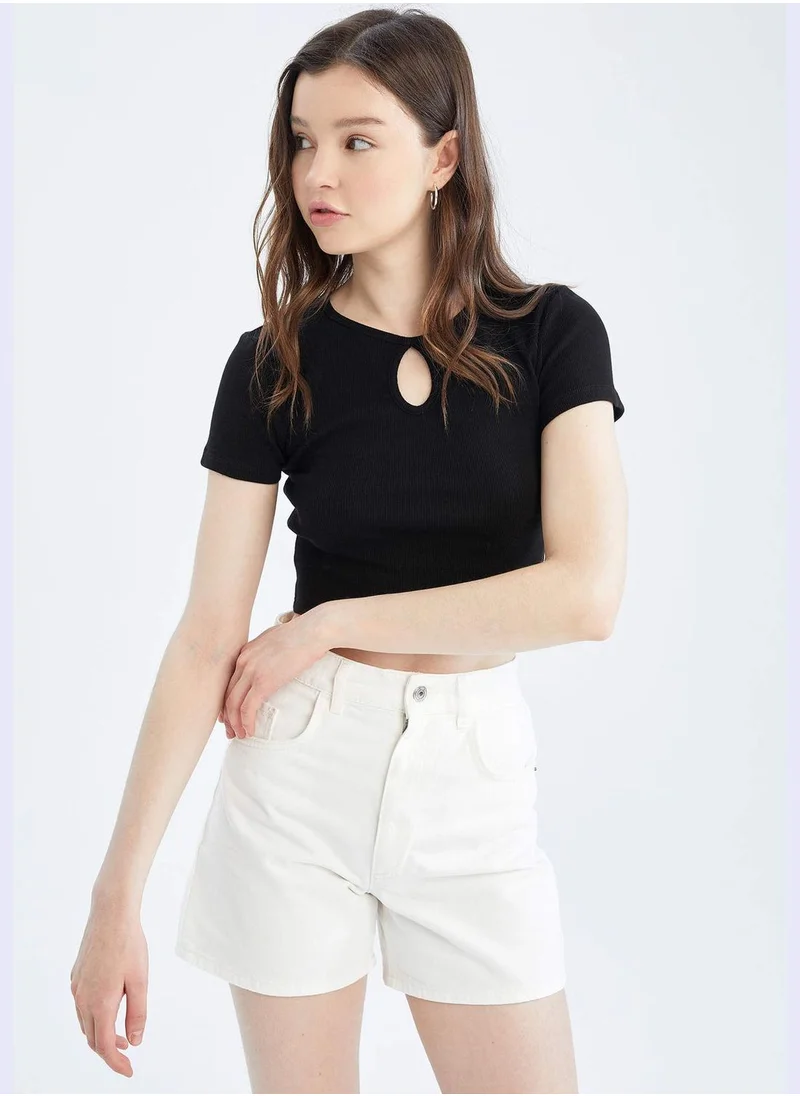 DeFacto Slim Fit Short Sleeve Cut Out Crop Top