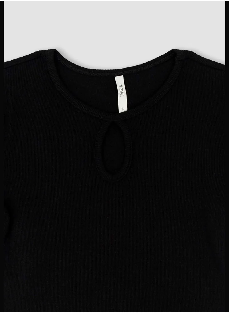 DeFacto Slim Fit Short Sleeve Cut Out Crop Top