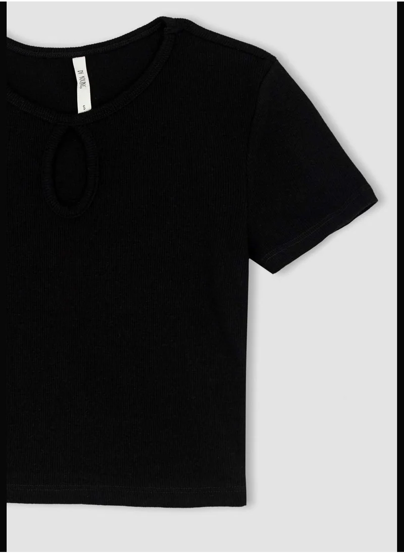 DeFacto Slim Fit Short Sleeve Cut Out Crop Top
