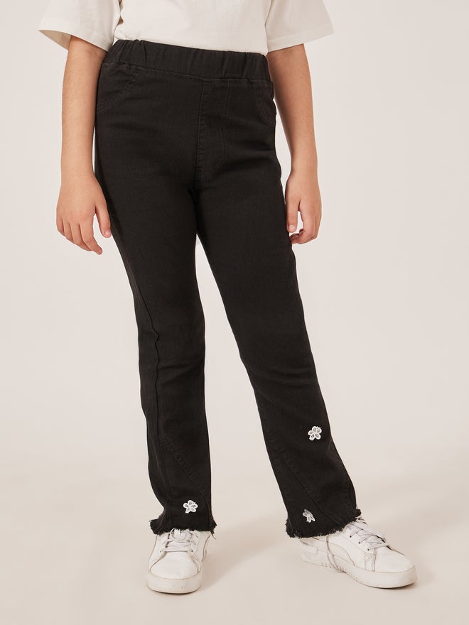 Styli Styli Black Denim Jeans with Lace Flower Detail for Girls  - Image 1