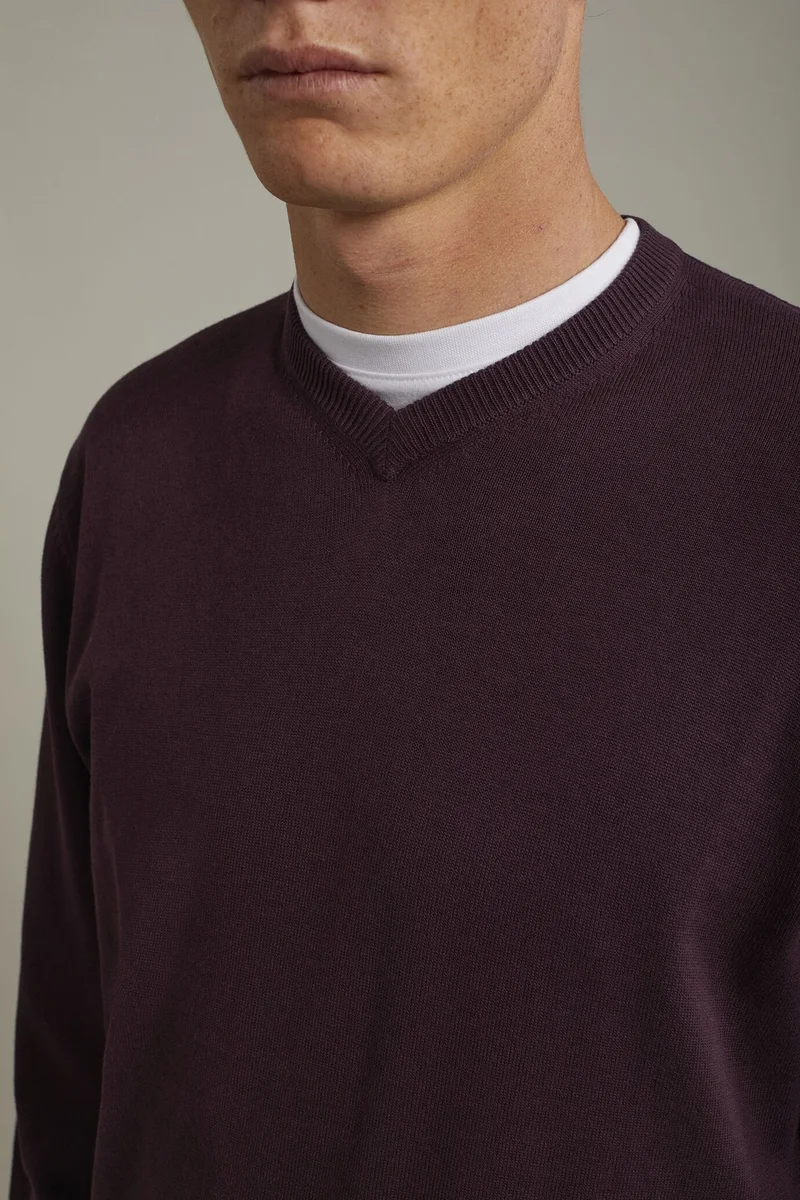 Doppelganger Red Men's v neck sweater 100% cotton regular fit - Bordeaux for Men | Best Price UAE