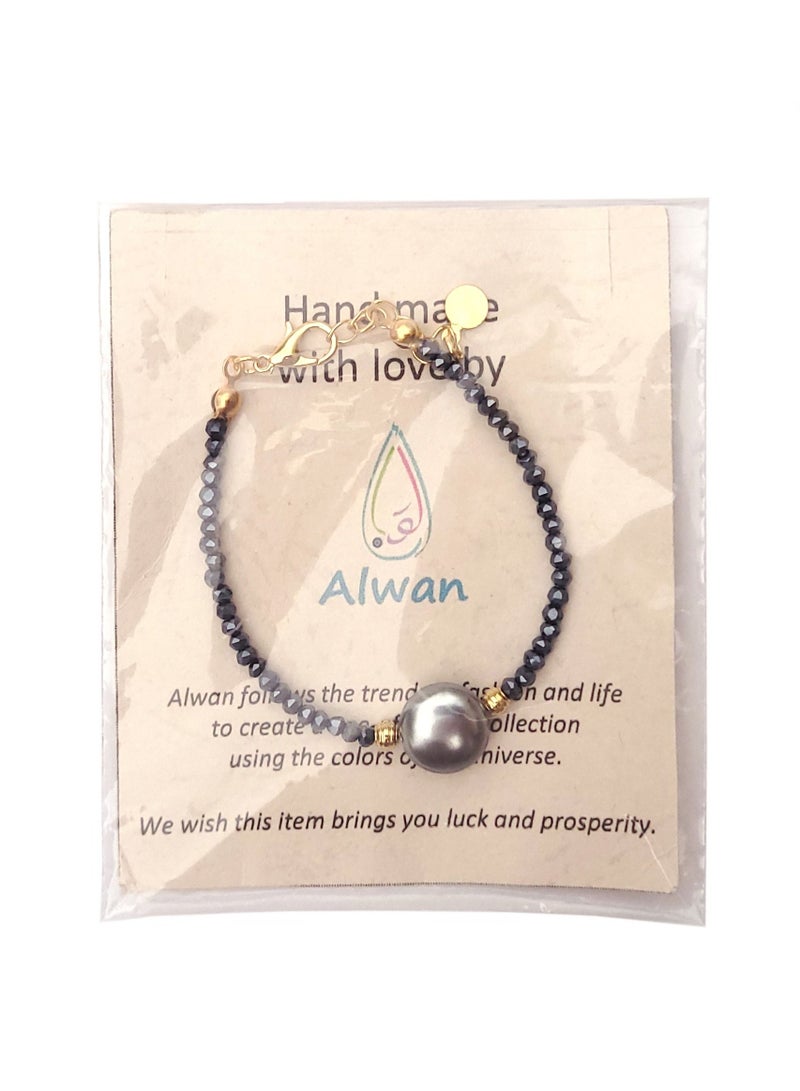Alwan Crystal Bracelet with a Majorca Style Pearl - Image 4