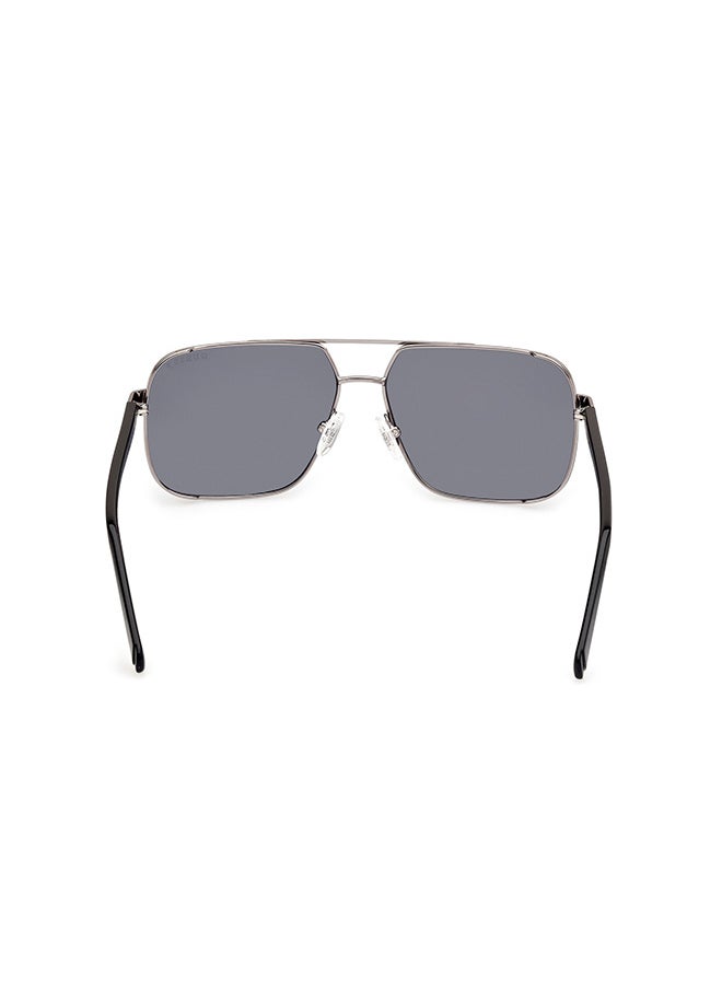GUESS Men's Polarized Navigator Sunglasses - GU0011908D58 - Lens Size: 58 Mm  - Image 4