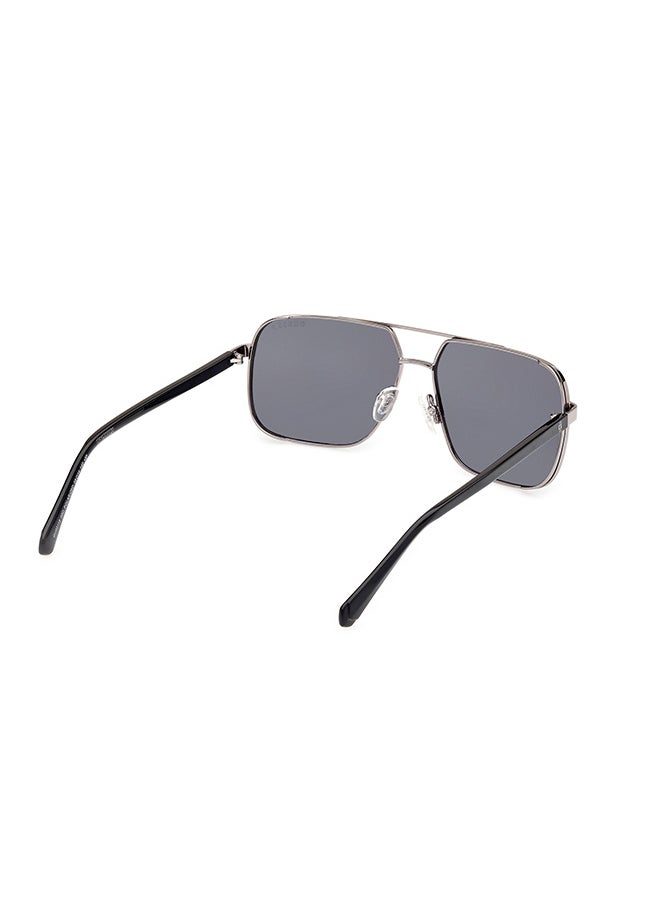 GUESS Men's Polarized Navigator Sunglasses - GU0011908D58 - Lens Size: 58 Mm  - Image 5