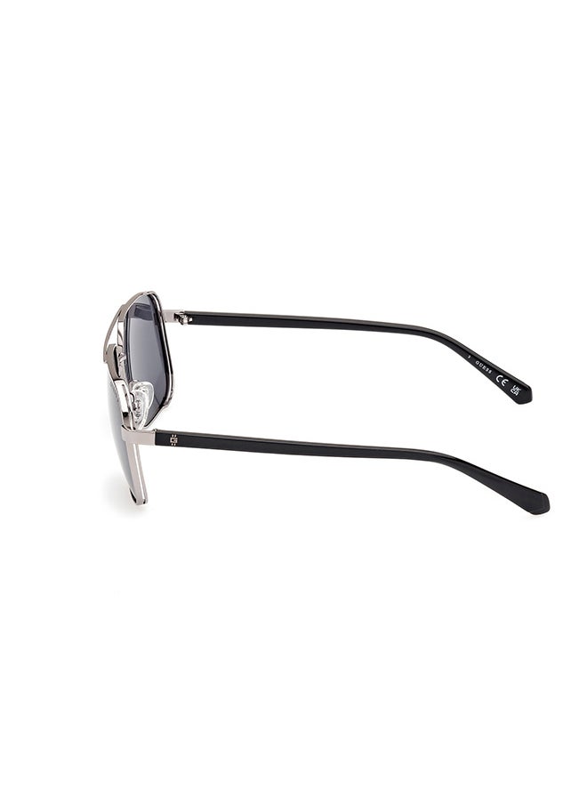 GUESS Men's Polarized Navigator Sunglasses - GU0011908D58 - Lens Size: 58 Mm  - Image 2