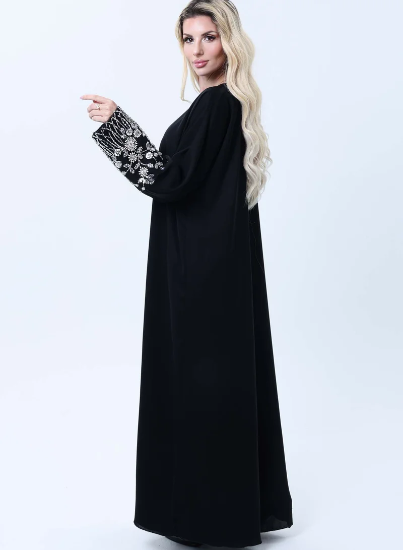 أم سكوير فاشن عباءة سوداء بأكمام مزينة بالترتر الفضي المزخرف