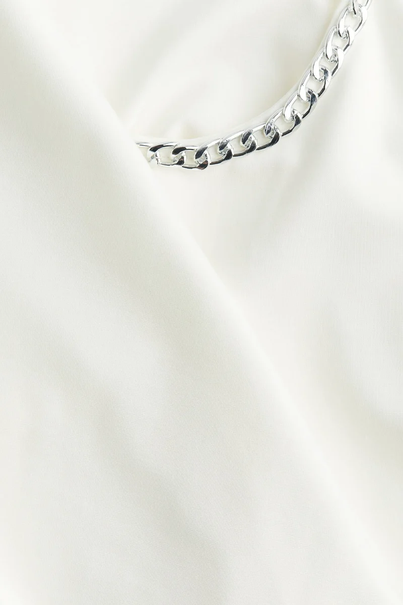 اتش اند ام تي-شيرت مزخرف