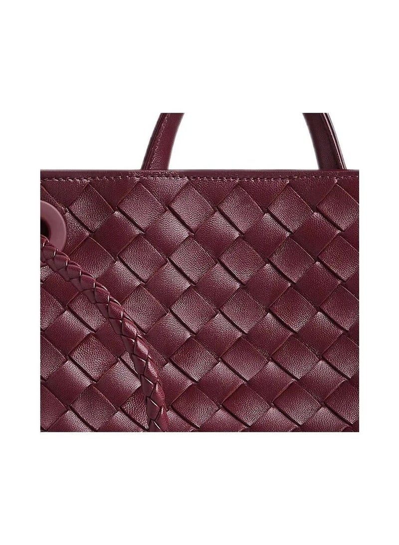 بوتيجا VENETA Andiamo كيس مقبض أعلى كيس جلدي مع تفاصيل عقدة التوقيع وشريط منزلق عبر الجسم. - Image 5