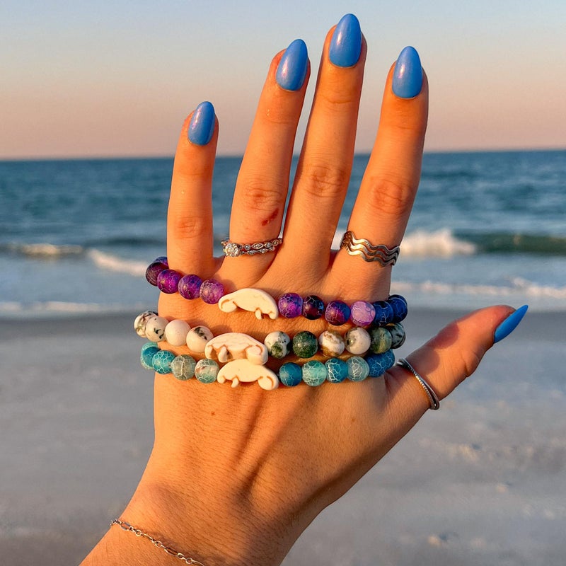 Fahlo Drift Bracelet Manatee Tracking Bracelet, Elastic, Supports Clearwater Marine Aquarium, one Size fits Most for Men and Women (Aqua Blue) - Image 1