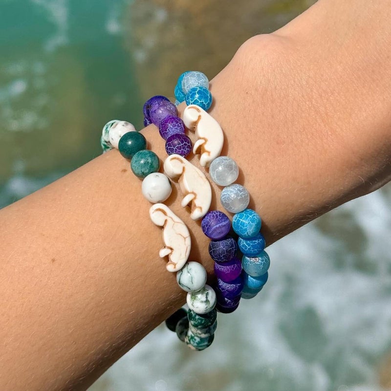 Fahlo Drift Bracelet Manatee Tracking Bracelet, Elastic, Supports Clearwater Marine Aquarium, one Size fits Most for Men and Women (Aqua Blue) - Image 3