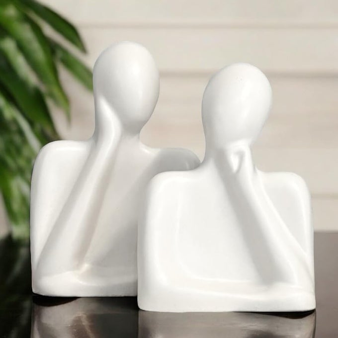 INDIA COUPLE FAMILY STATUE RESINE THINKER SCULPTURE HOME DECOR ITEMS FOR LIVING ROOM SHOW PIECE ARTIFACT FOR HUSBAND WIFE WHITE SET OF 2
