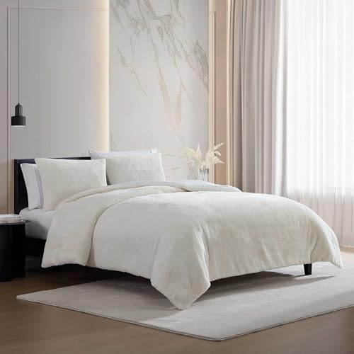 Vera Wang - Queen Comforter Set, Ultra-Soft Faux Fur Knit Bedding w/Prewashed Microfiber Reverse, 3 Piece Bed Set w/Matching Pillowcases (Signature Beige) - Image 2