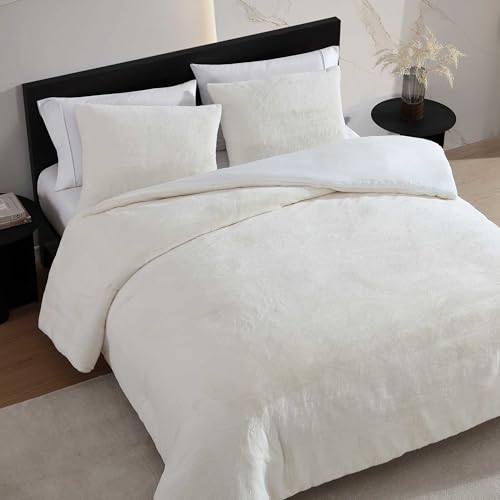 Vera Wang - Queen Comforter Set, Ultra-Soft Faux Fur Knit Bedding w/Prewashed Microfiber Reverse, 3 Piece Bed Set w/Matching Pillowcases (Signature Beige) - Image 3