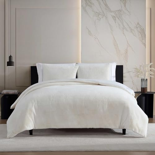 Vera Wang - Queen Comforter Set, Ultra-Soft Faux Fur Knit Bedding w/Prewashed Microfiber Reverse, 3 Piece Bed Set w/Matching Pillowcases (Signature Beige) - Image 1
