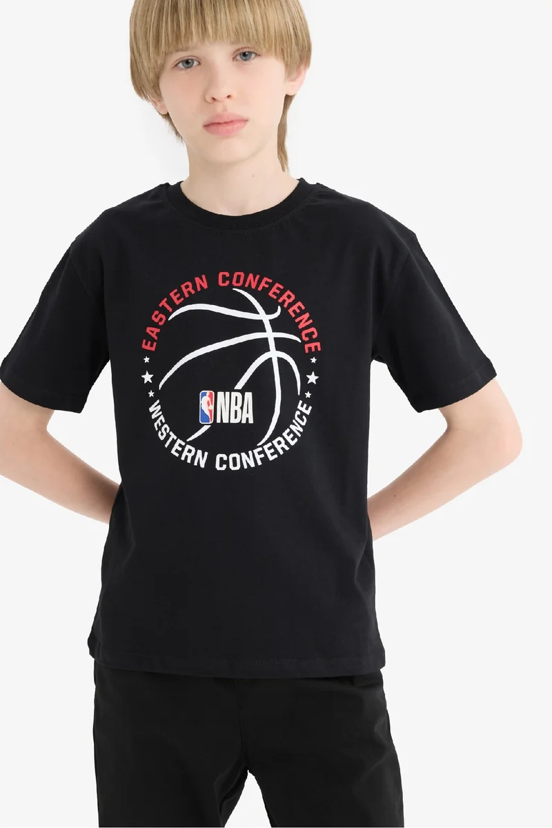 ديفاكتو New Regular Fit NBA Licensed Short Sleeve T-Shirt