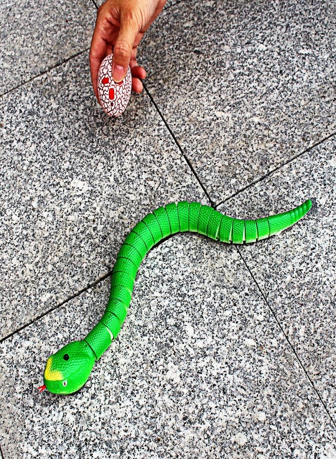 Tipmant RC Snake IR Remote Control Crawlers Fake Realistic Animals Vehicle Scary Prank Toys Kids Birthday Halloween (Green) - Image 2