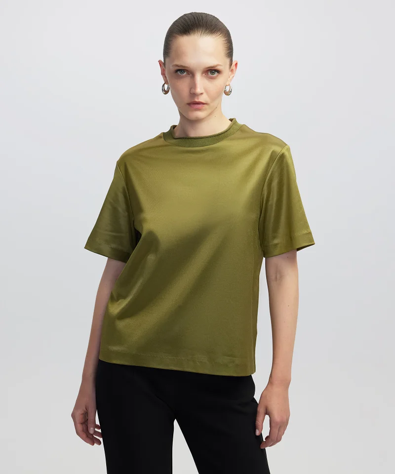 Shiny Half-Stand Collar T-Shirt
