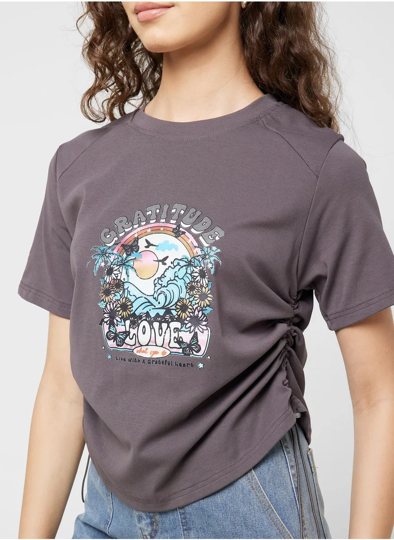 جينجر Ruched Tie Up Graphic Tshirt