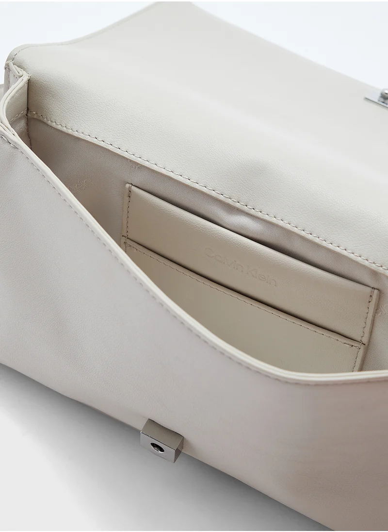 كالفن كلاين Narrow Strap Crossbody