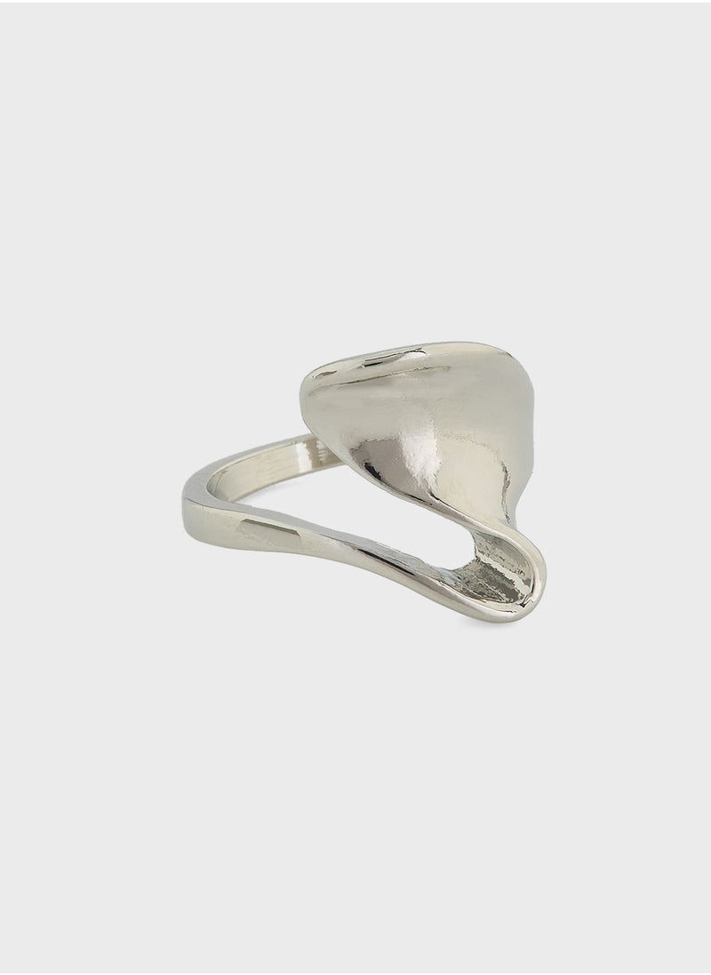 ELLA - Twisted Ring - Image 1