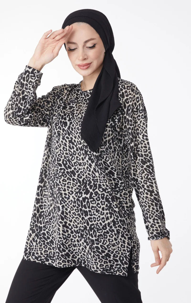 Tofisa Plain Crew Neck Women's Beige Leopard Patterned Blouse 24736