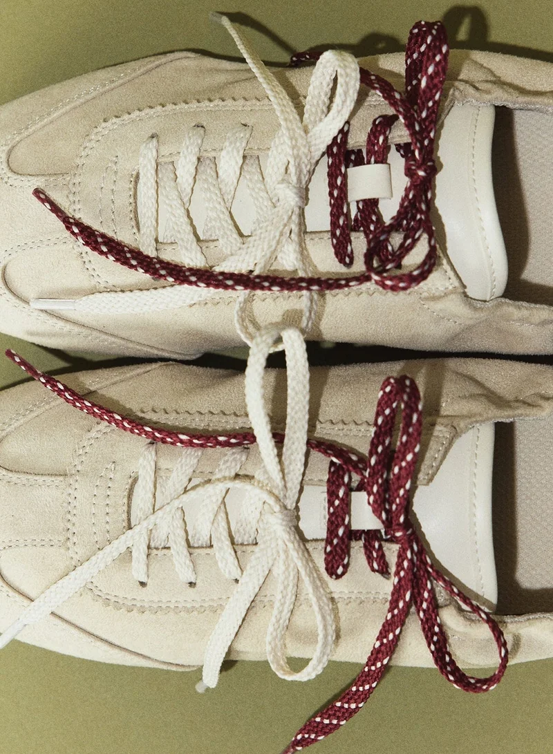 اتش اند ام حذاء رياضي