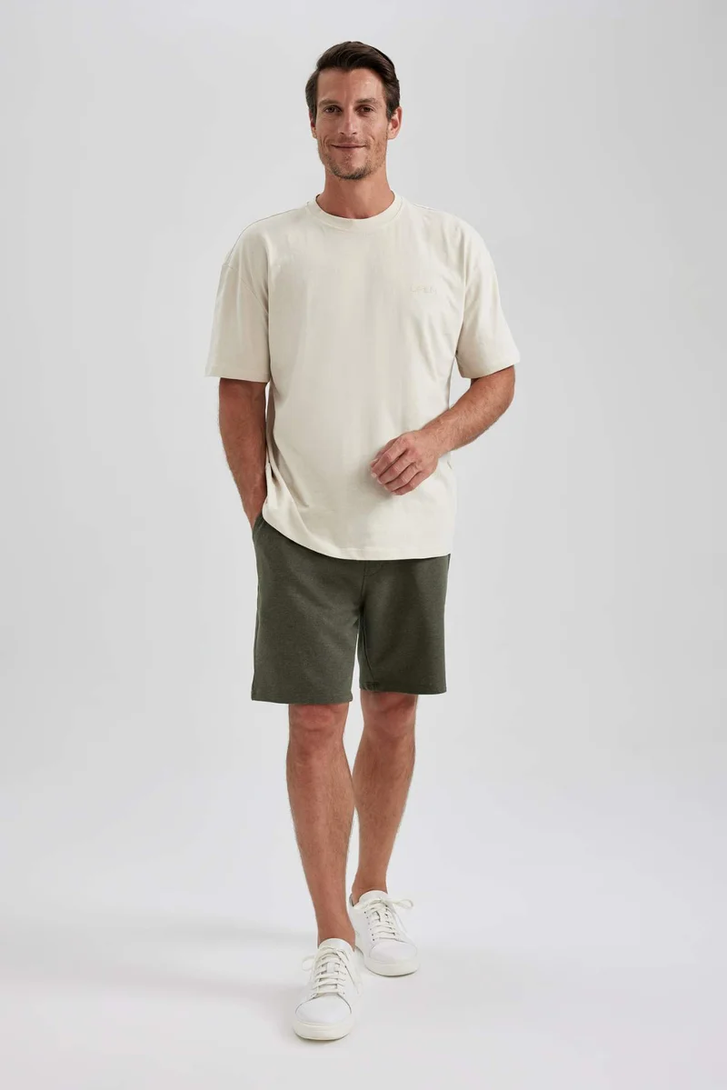 ديفاكتو Regular Fit Shorts