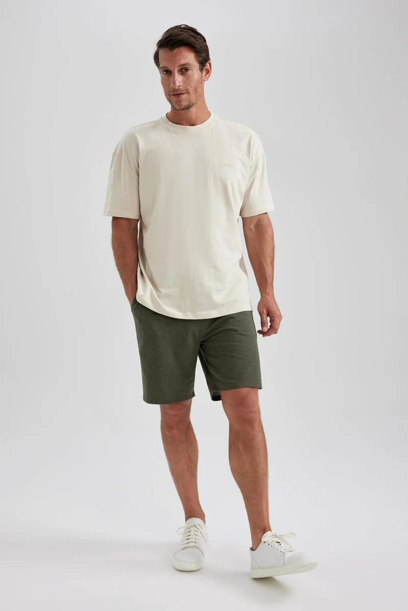 ديفاكتو Regular Fit Shorts