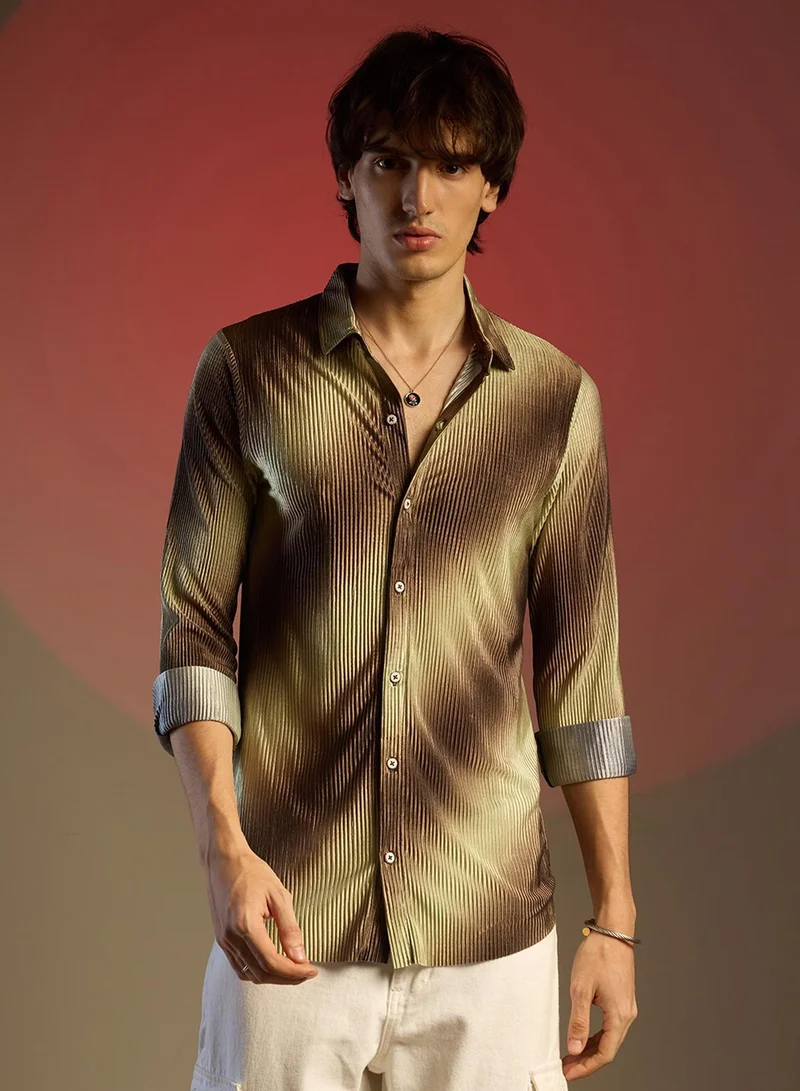 Campus Sutra Men's Chocolate Brown & Asparagus Green Ombre-Pleated Shirt