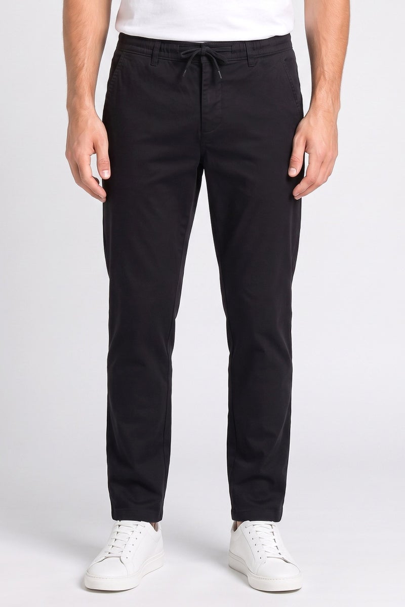 Lyle & Scott Men Tapered Fit Solid Chino Pants, Black - Image 1
