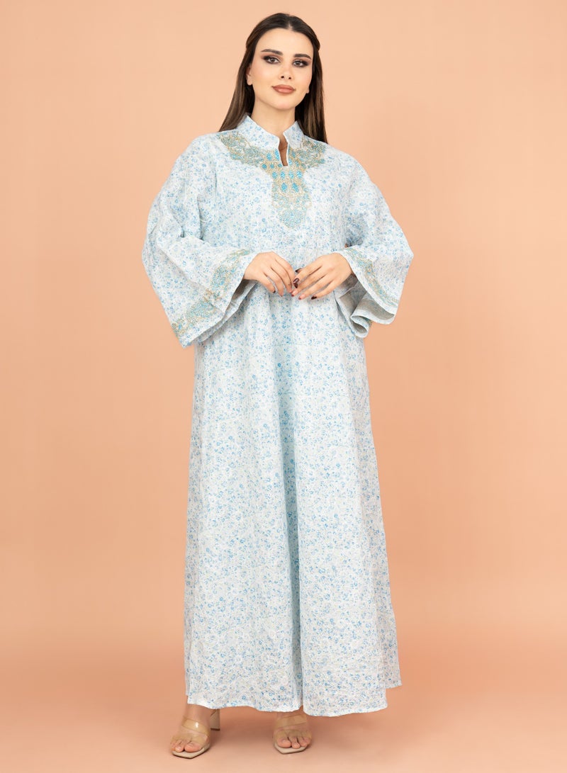 اكسا جلابية ياقة صينية مطرزة بنقش مطبوع أزرق - Image 1