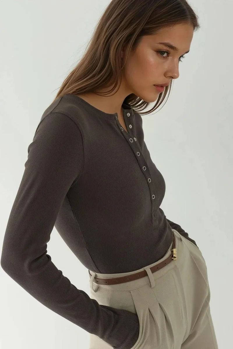 Hiccup Ribbed Snap Button Knitted Top