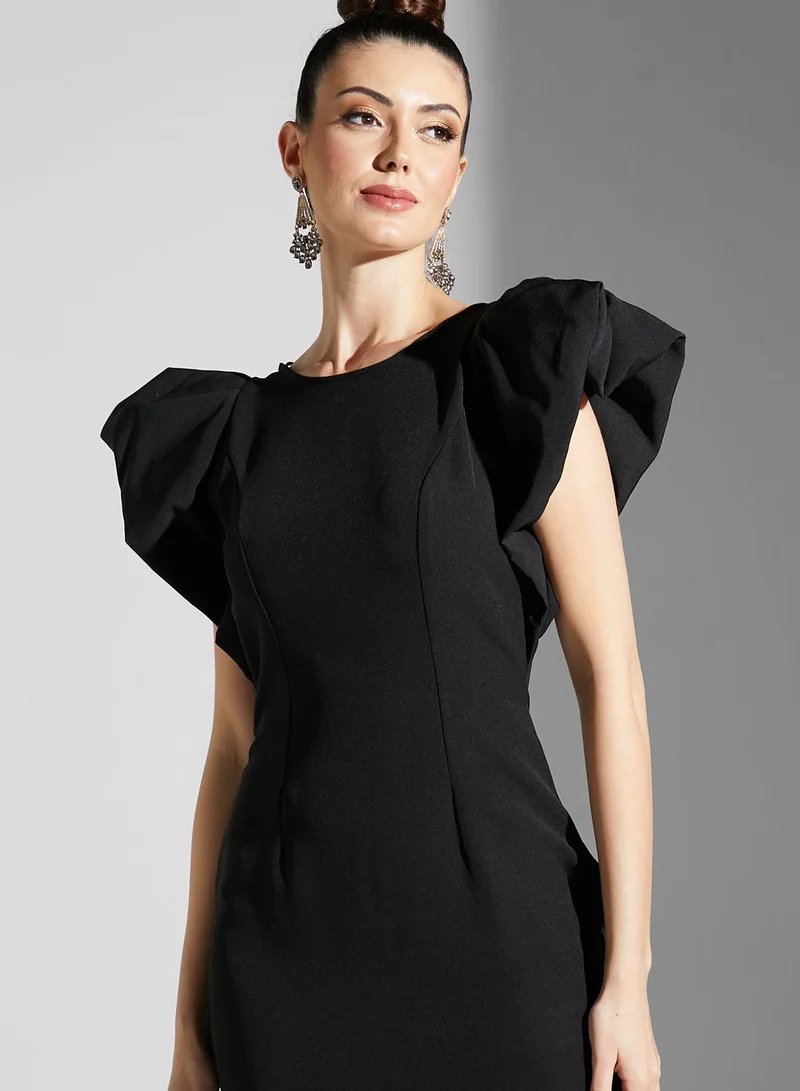 Namshi x Sculpted Shoulder Gown Dress