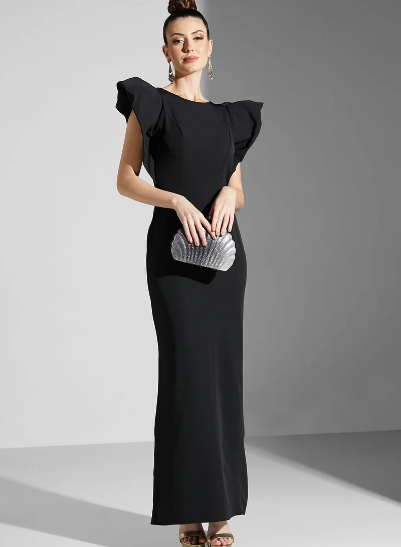 Namshi x Sculpted Shoulder Gown Dress