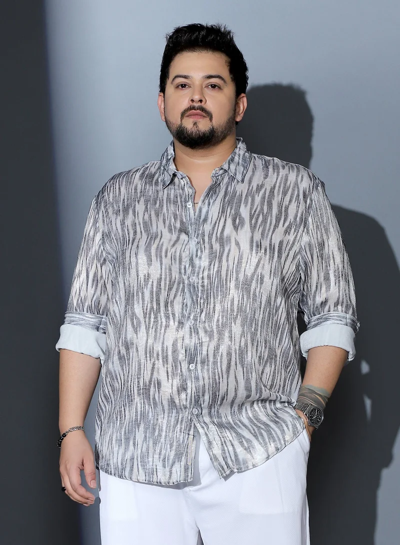 Instafab Plus Instafab Plus Men Contrast-Brush Imprint Shirt | Spread Collar , Long Cuffed Sleeves | Button Closure , Curved Hem | Abstract Print Woven Fabric For Street & Casual Wear | Charcoal Grey