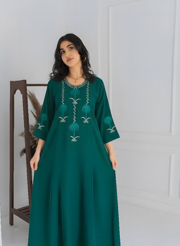 جلابية خضراء بإطلالة وطنية راقية