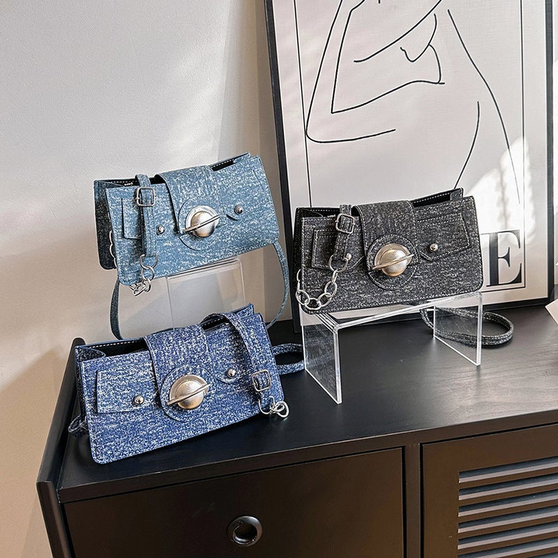 2025 Fashion Chain Glossy Shoulder Bag for Women Retro Style - Image 5