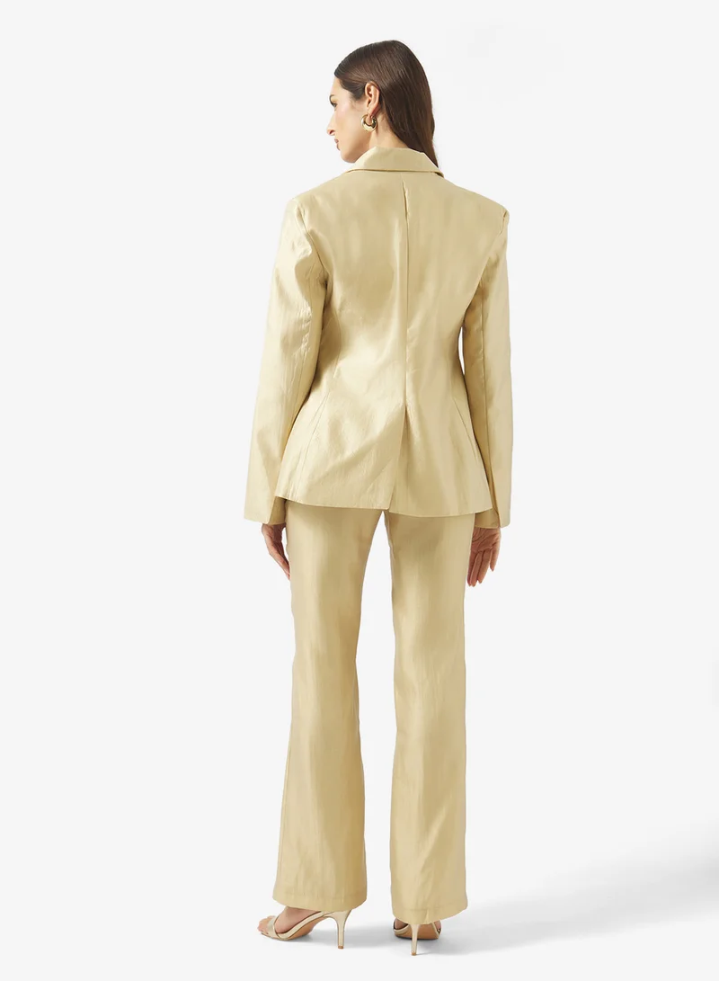 ايلا طقم بليزر وبنطلون بتصميم مخصص