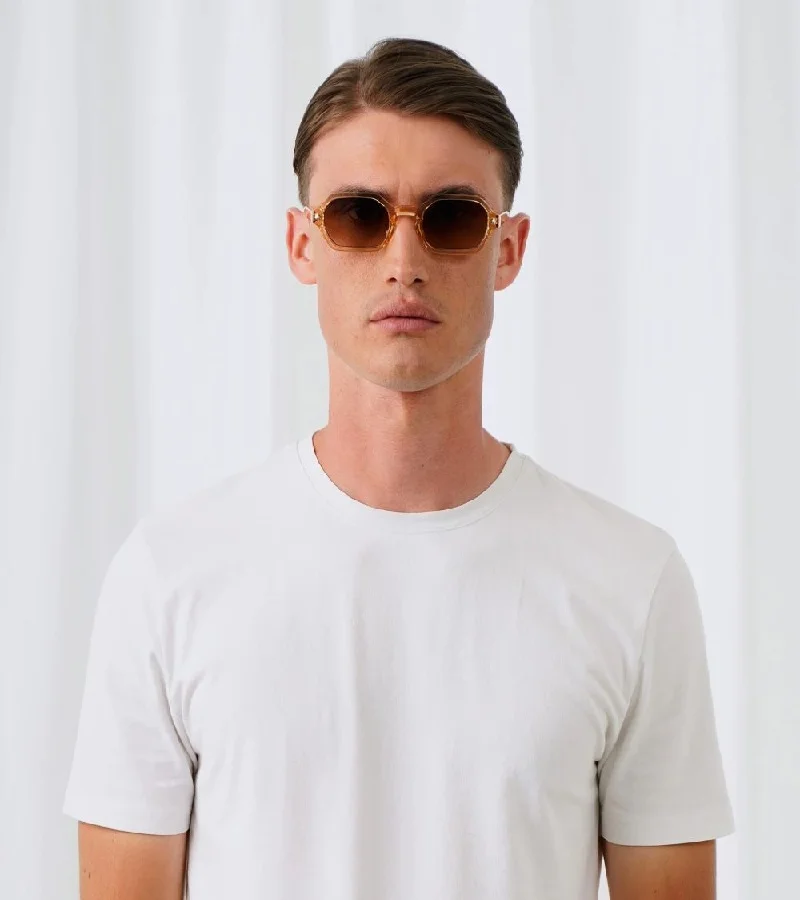 اكسبليست باوتس نظارات شمسية أنيقة للجنسين من إكسبليست بوويتس بتدرج لون شامبين داكن وبني