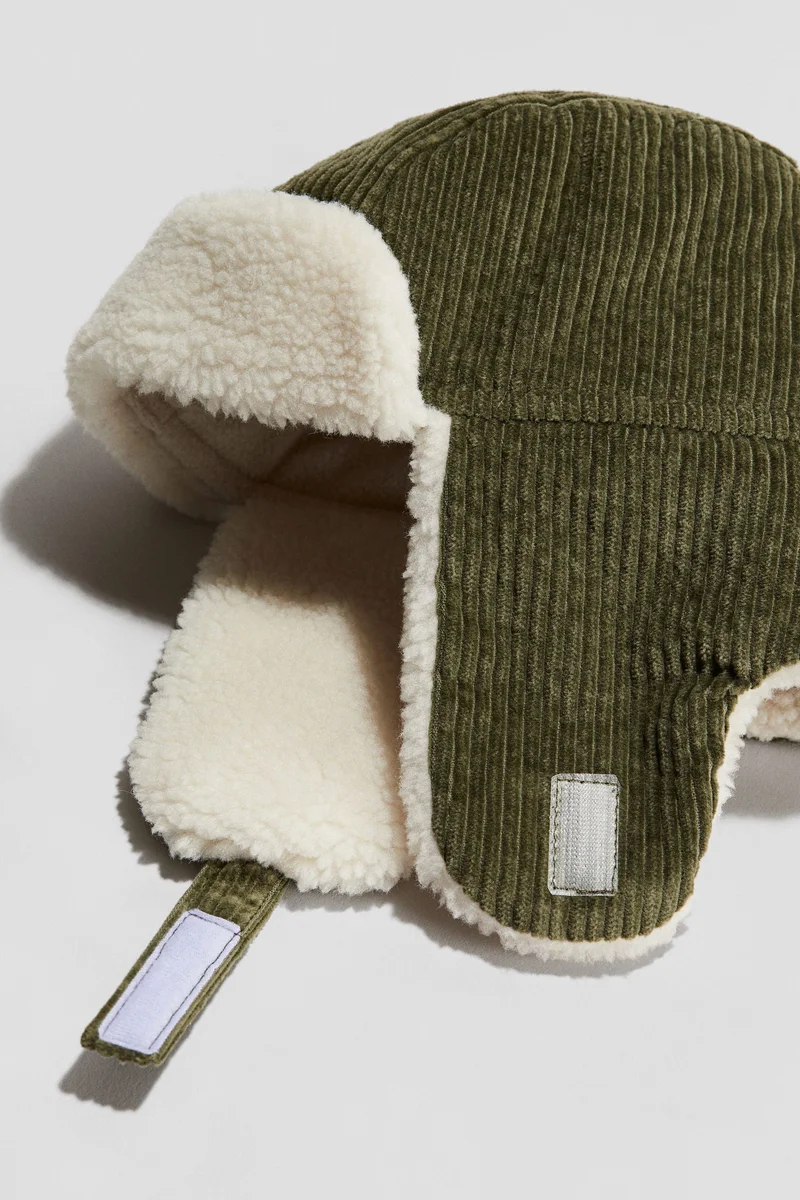 H&M Teddy-lined trapper hat