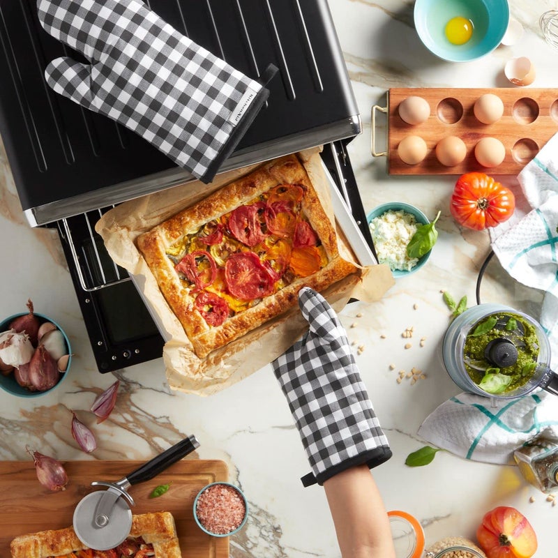 KitchenAid Gingham Oven Mitt 2-Pack Set  Onyx Black  7""x13"" - Image 5