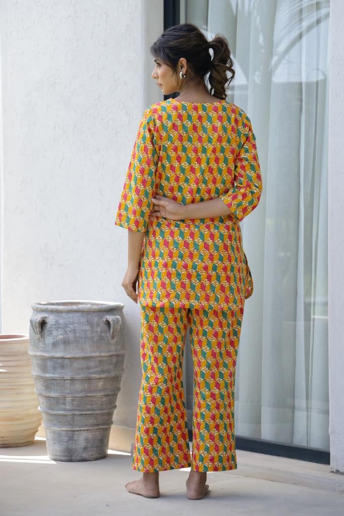 FLAVIA CREATION طقم أصفر للفتيات - Image 2