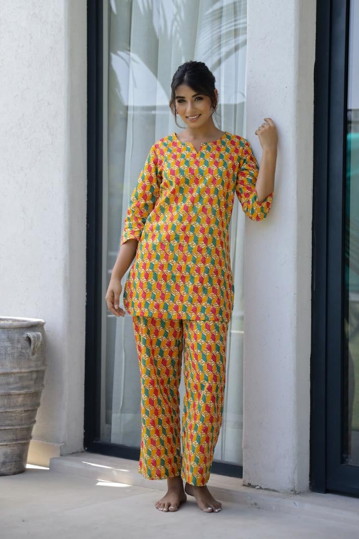 FLAVIA CREATION طقم أصفر للفتيات - Image 1