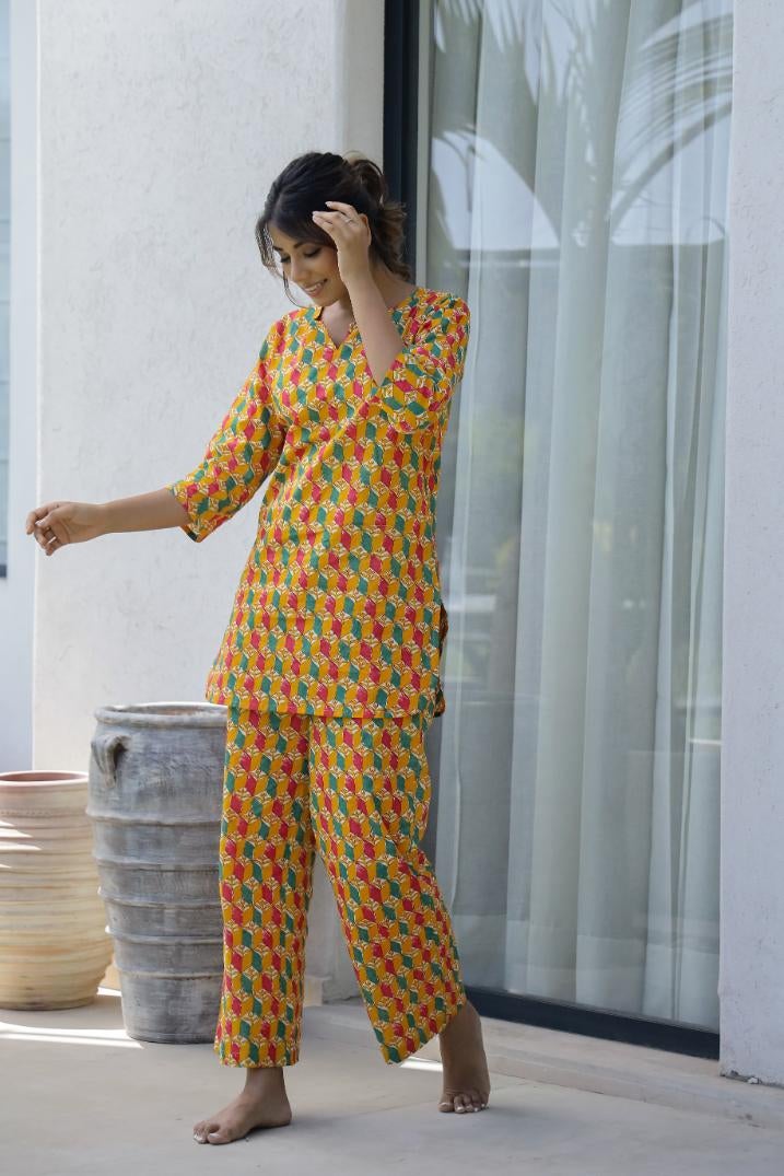 FLAVIA CREATION طقم أصفر للفتيات - Image 5