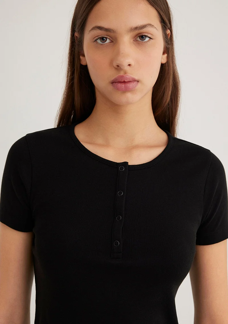 مافي تيشيرت أسود أساسي