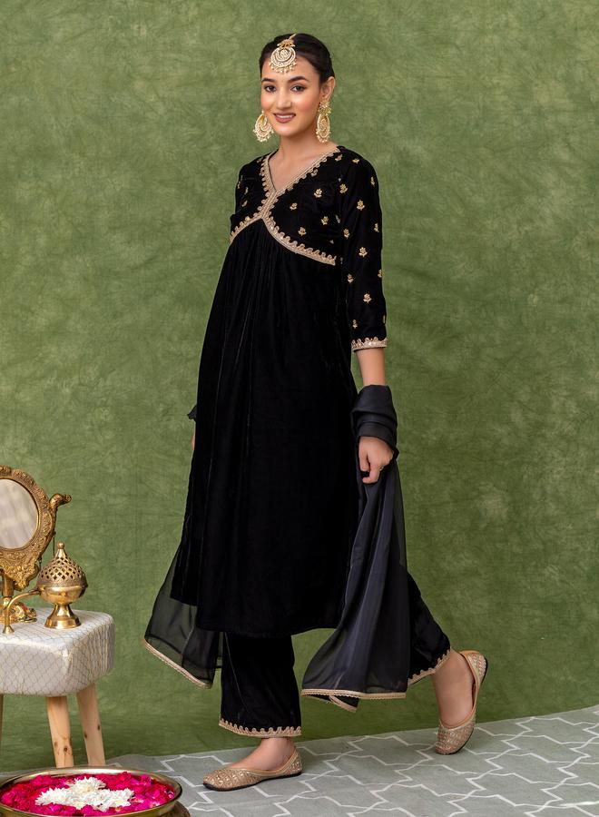 KASYA Black Velvet Embroidered Kurta with Pants and Dupatta Set - Image 5