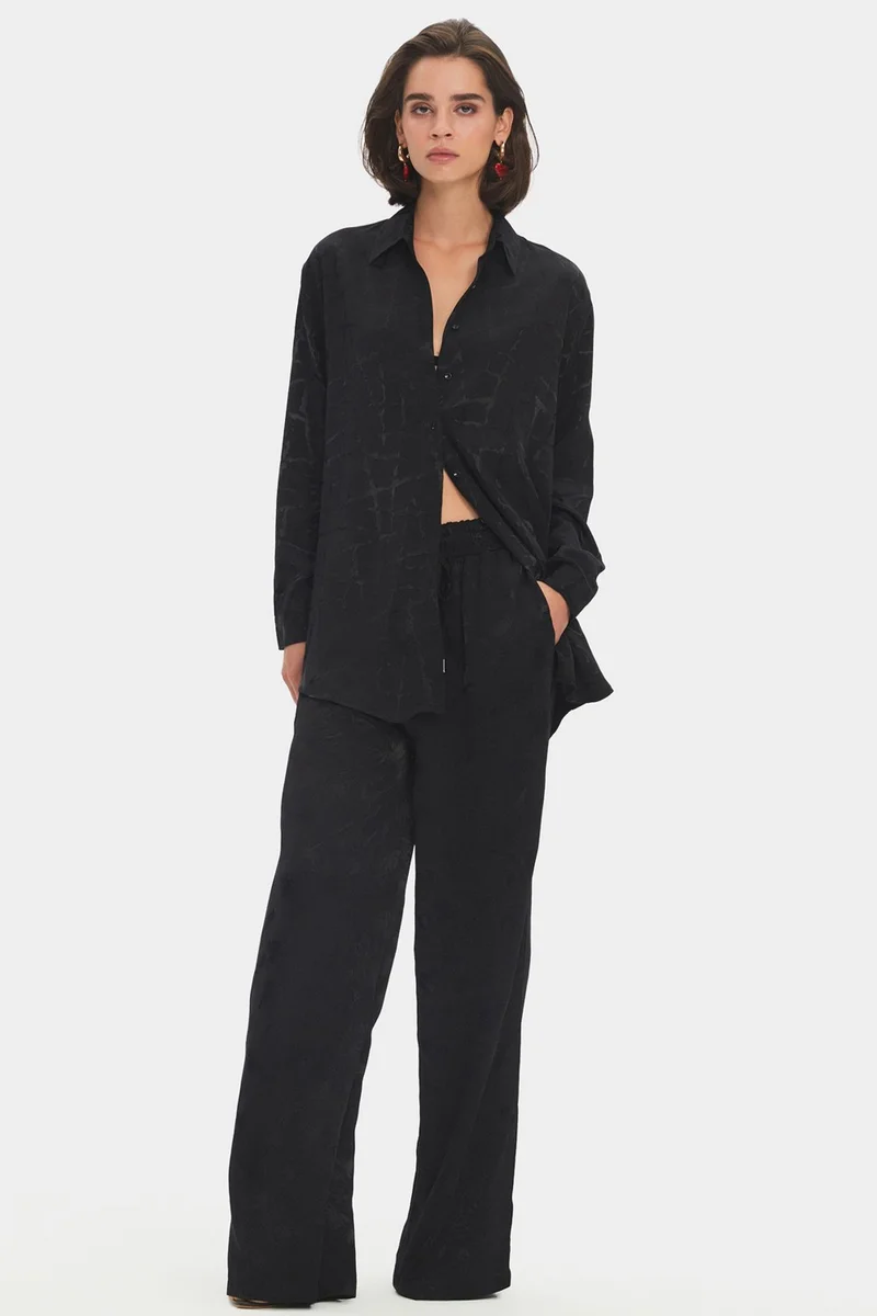 جون Women's Exclusive Oversize/loose Cut Viscose Blend Self-Patterned Shirt