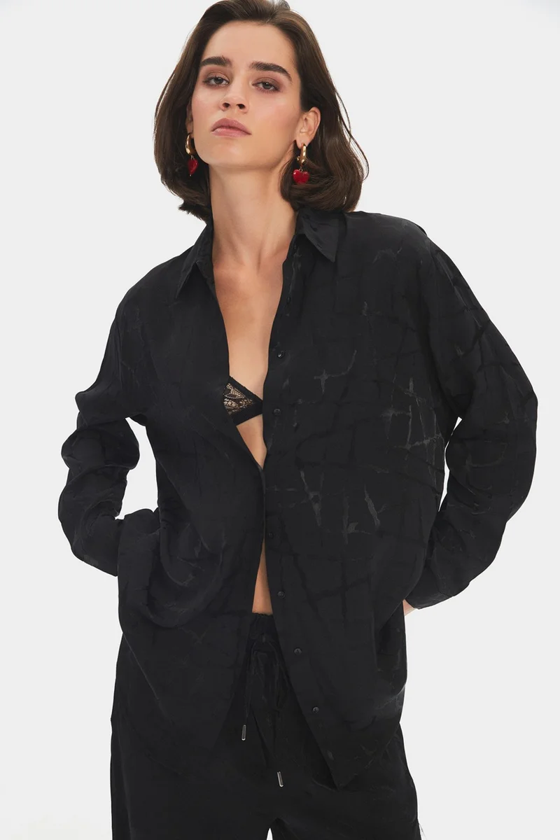 جون Women's Exclusive Oversize/loose Cut Viscose Blend Self-Patterned Shirt