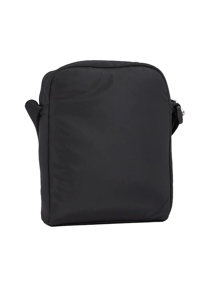 كالفن كلاين جينز Logo Front Pocket Zip Messenger Bag