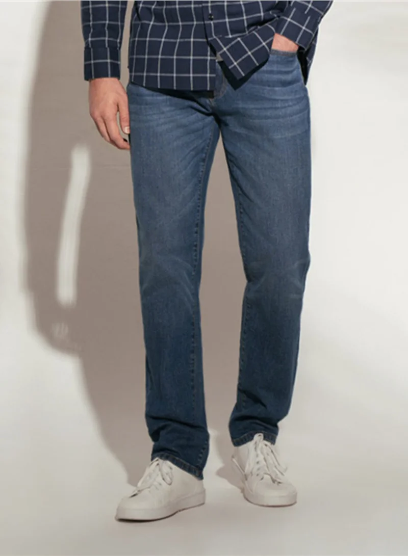 GIORDANO  Men’s Skinny Taper Stretch Denim Jeans with Elastic Waist for Men | Best Price UAE